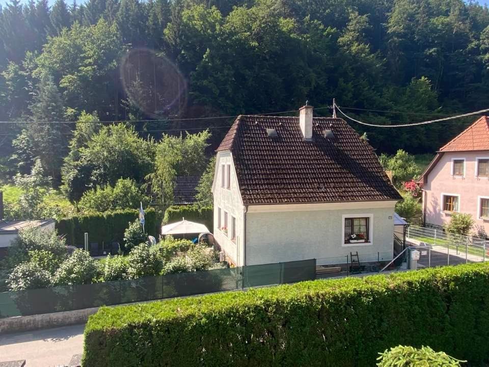 Zu Hause Am Bach Apartment Aggsbach Exterior foto
